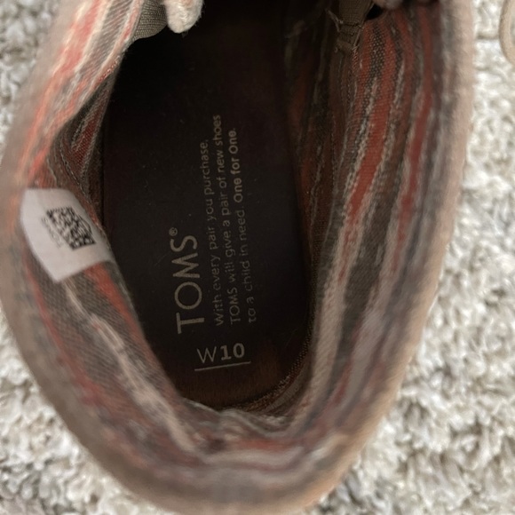 EUC TOMS Suede Wedge Lace Up Boots/Booties - Picture 4 of 4